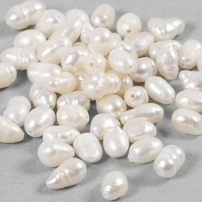 Ferskvannsperler, dia. 4-6 mm, hullstr. 1 mm, Perforert på langs, perlemor, 55 stk./ 1 pk.