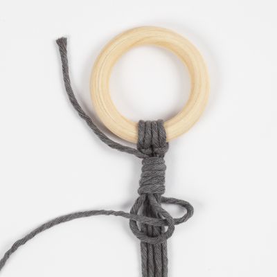 Slik knyter du en macramé knute (Gathering Knot)