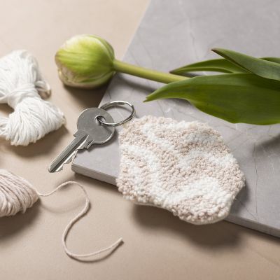 Nøkkelring med punch needle teknikk