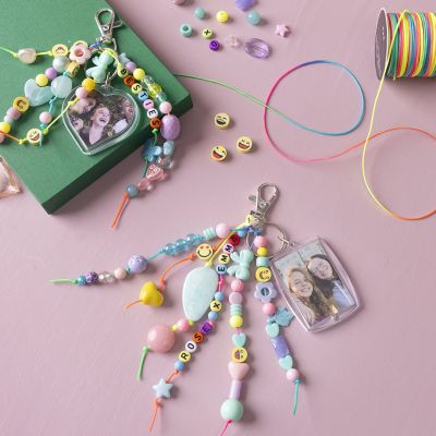 Charm med bilde og perler