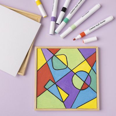 Maleplate med geometrisk motiv
