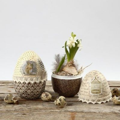 Todelt egg av papp med decoupagepapir