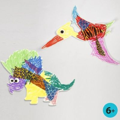 Dinosaur og flyve&oslash;gle av hvit kartong, malt og pyntet