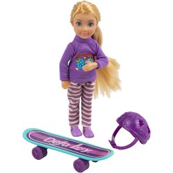 Sarah-dukke med skateboard