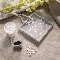 DIY Kit Resinst&oslash;ping, Firkantet brett med terrazzo, svart, hvit, 1 pk.